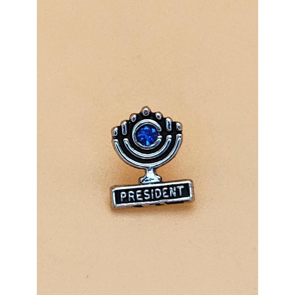 Vtg PRESIDENT 925 Sterling Silver Menorah Design Blue Center Stone Pin Brooch